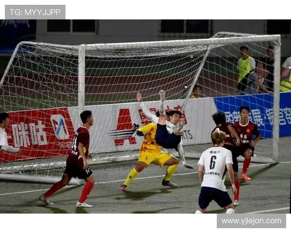 揭秘足球比赛中的战术变化和技术革新 揭秘足球比赛中的战术变化和技术革新